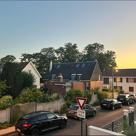 Belle Maison Avec Jardin ! Bezannes Экстерьер фото
